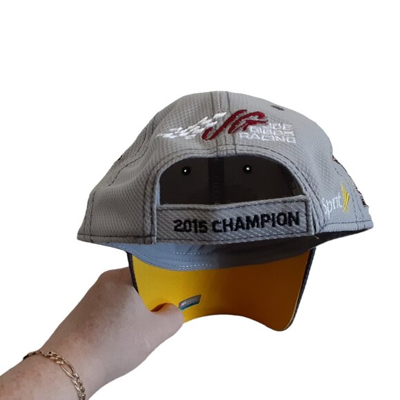 New Era Joe Gibbs M&M Racing Nascar Sprint Cup Series Champion 2015 Hat - Picture 5 of 7
